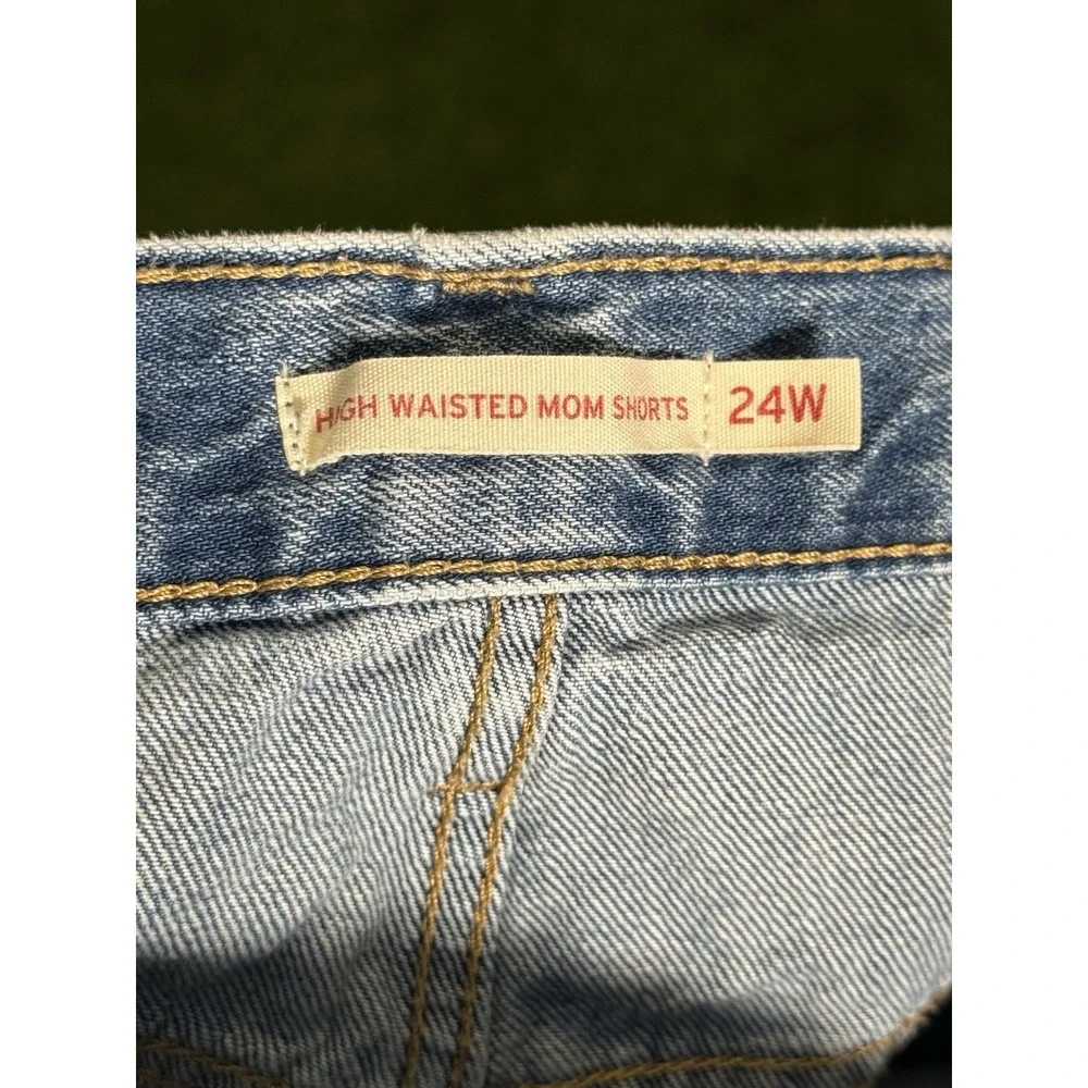 Levis High Waisted Mom Shorts Plus 24W Medium Blue Wash Denim Jean Jorts‎ Cotton